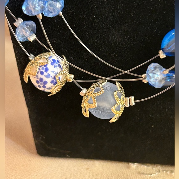 Floating Illusion Blue Floral beaded necklace - Picture 2 of 14